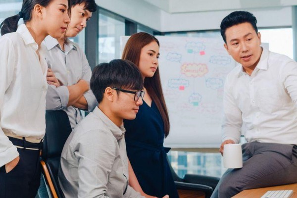 Hình ảnh minh họa các dịch vụ hỗ trợ và tư vấn cho người chơi cờ bạc có trách nhiệm